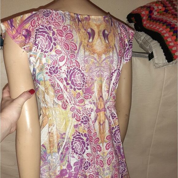 Live and let live multicolored shirt, size M - Picture 8 of 8